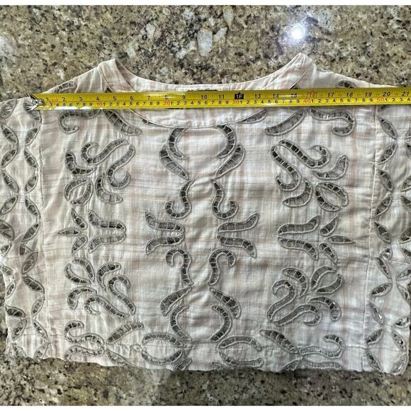 Free People We The Free Embroidered Laser Cutout Boxy Boho Crop Top Size Small - Picture 14 of 15